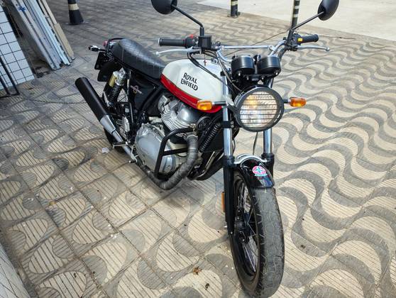 ROYAL ENFIELD INTERCEPTOR 